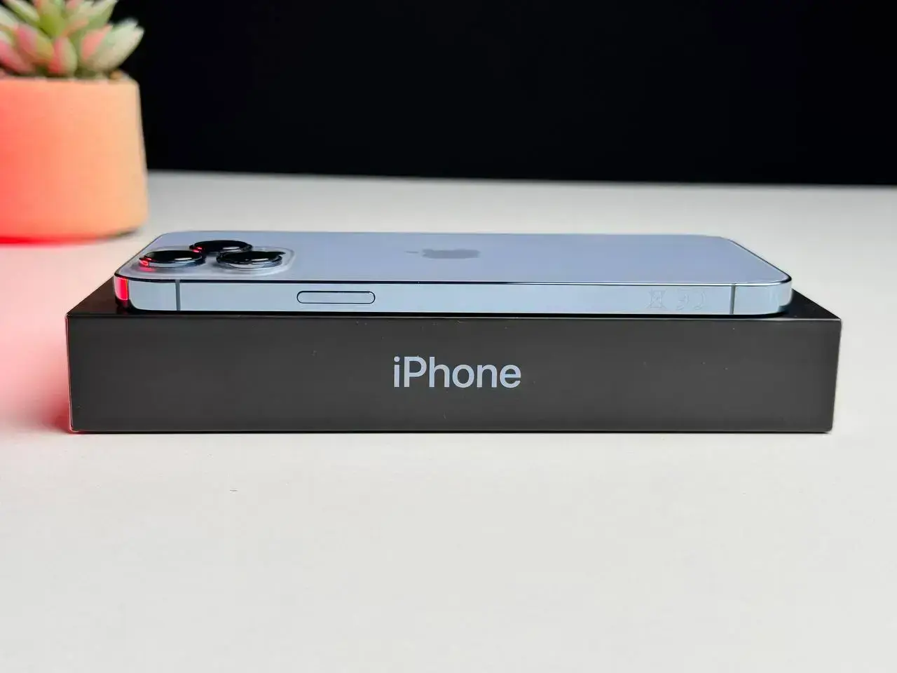 Б/У Apple iPhone 13 Pro Max 256GB Sierra Blue (MLKV3, MLLE3) - Состояние: хороший | Аккумулятор: 100% | Комплект: полный | Гарантія: 1 мес.