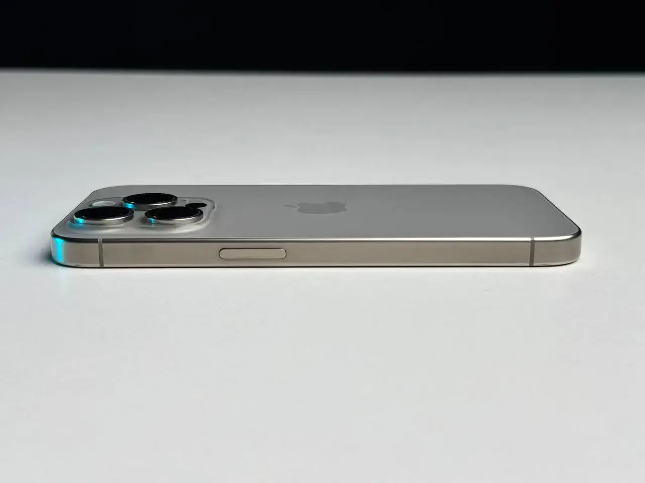 ВЖИВАНИЙ Apple iPhone 15 Pro 1TB Natural Titanium (MTVF3) - Стан: гарний | Акумулятор: 90% | Комплект: без комплекту | Гарантія: 1 міс.