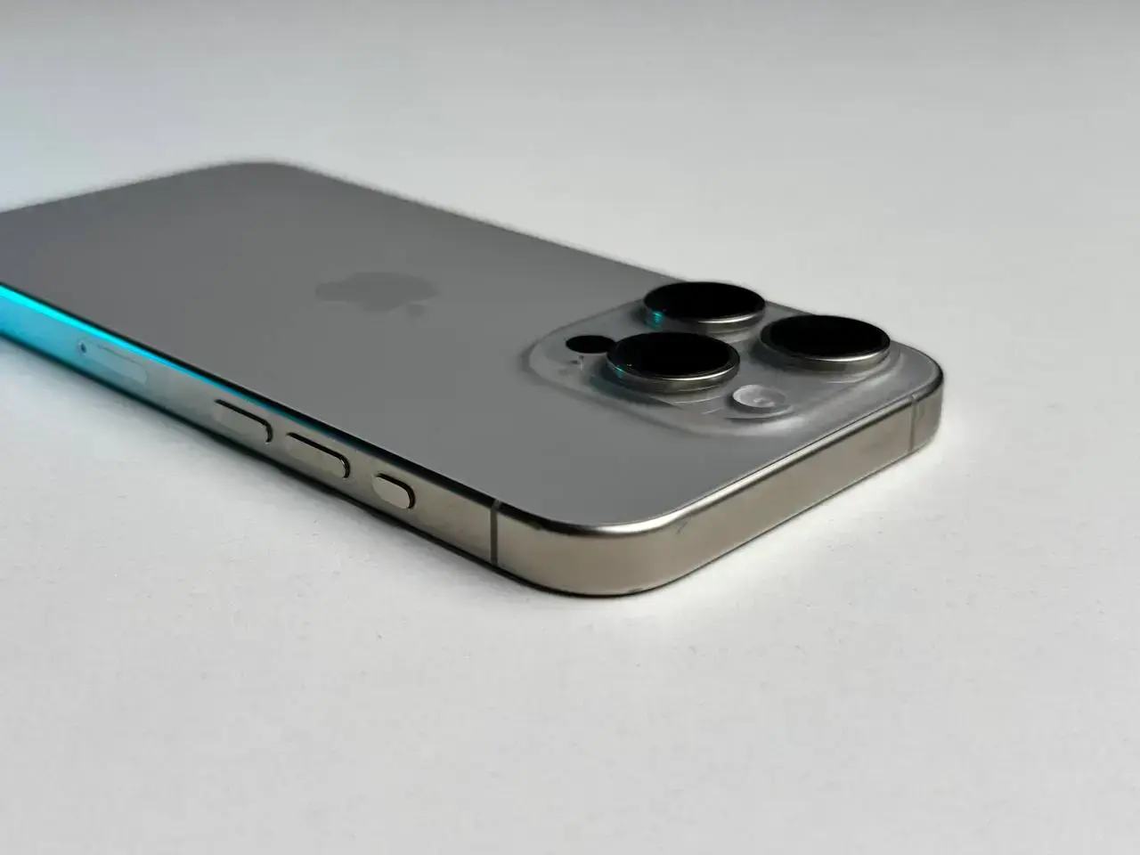 ВЖИВАНИЙ Apple iPhone 15 Pro 1TB Natural Titanium (MTVF3) - Стан: гарний | Акумулятор: 90% | Комплект: без комплекту | Гарантія: 1 міс.