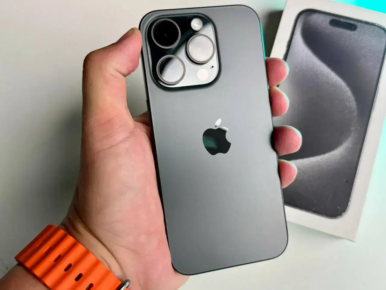 ВЖИВАНИЙ Apple iPhone 15 Pro 512GB Black Titanium (MTV73) - Стан: гарний | Акумулятор: 89% | Комплект: повний | Гарантія: 1 міс.