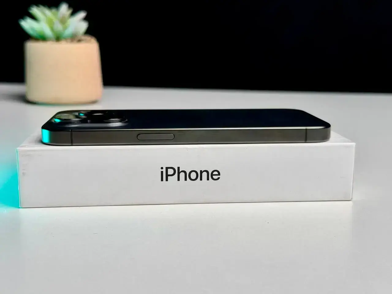 ВЖИВАНИЙ Apple iPhone 15 Pro 512GB Black Titanium (MTV73) - Стан: гарний | Акумулятор: 89% | Комплект: повний | Гарантія: 1 міс.