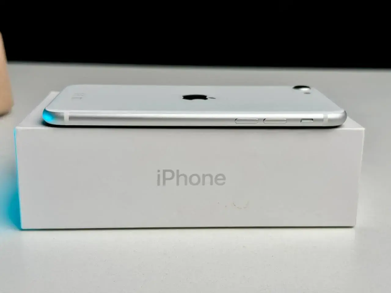 OPEN BOX Apple iPhone SE 2020 64GB White (MX9T2) - Состояние: новый | Аккумулятор: 100% | Комплект: полный | Гарантія: 1 мес.
