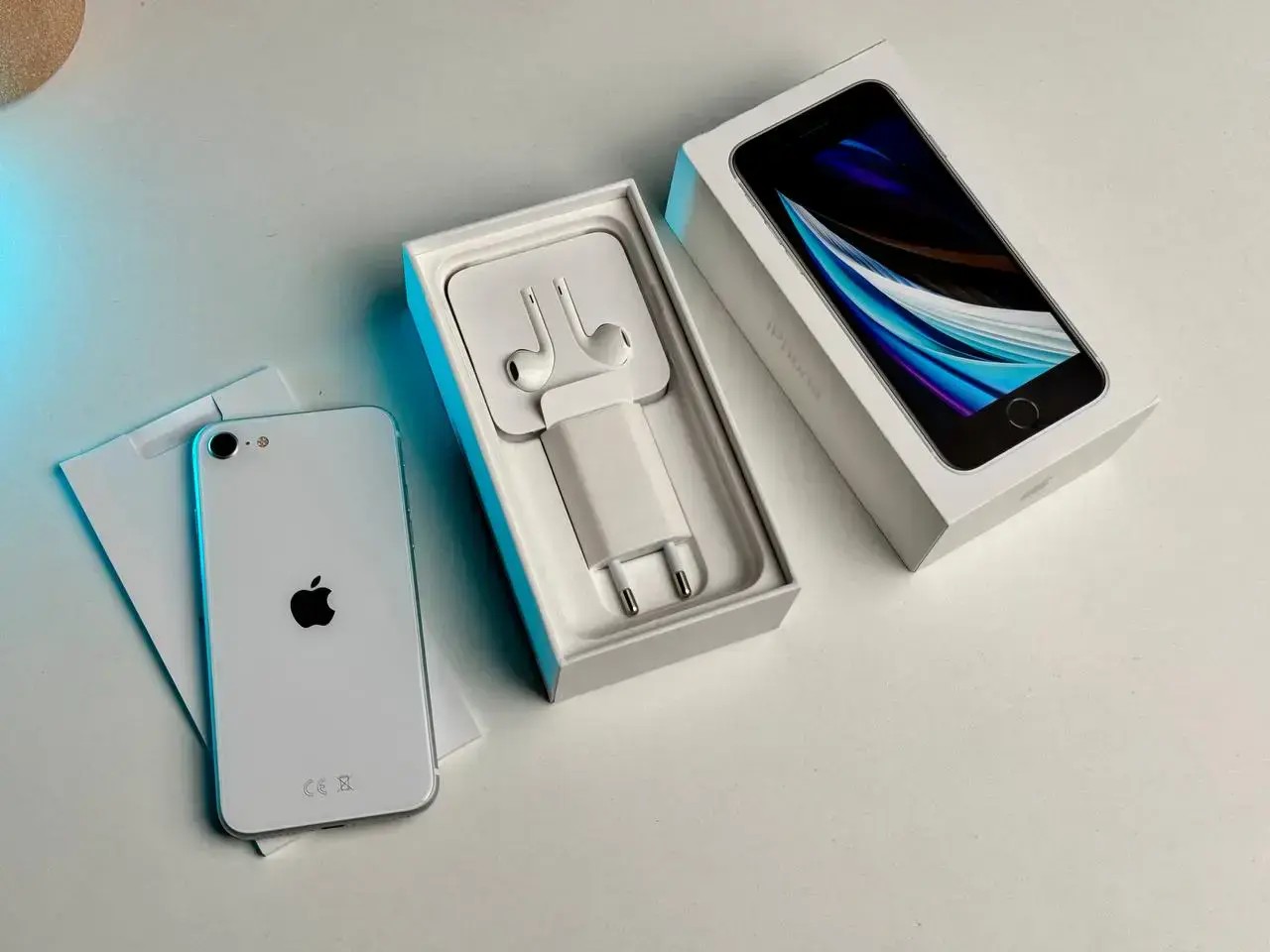 OPEN BOX Apple iPhone SE 2020 64GB White (MX9T2) - Состояние: новый | Аккумулятор: 100% | Комплект: полный | Гарантія: 1 мес.