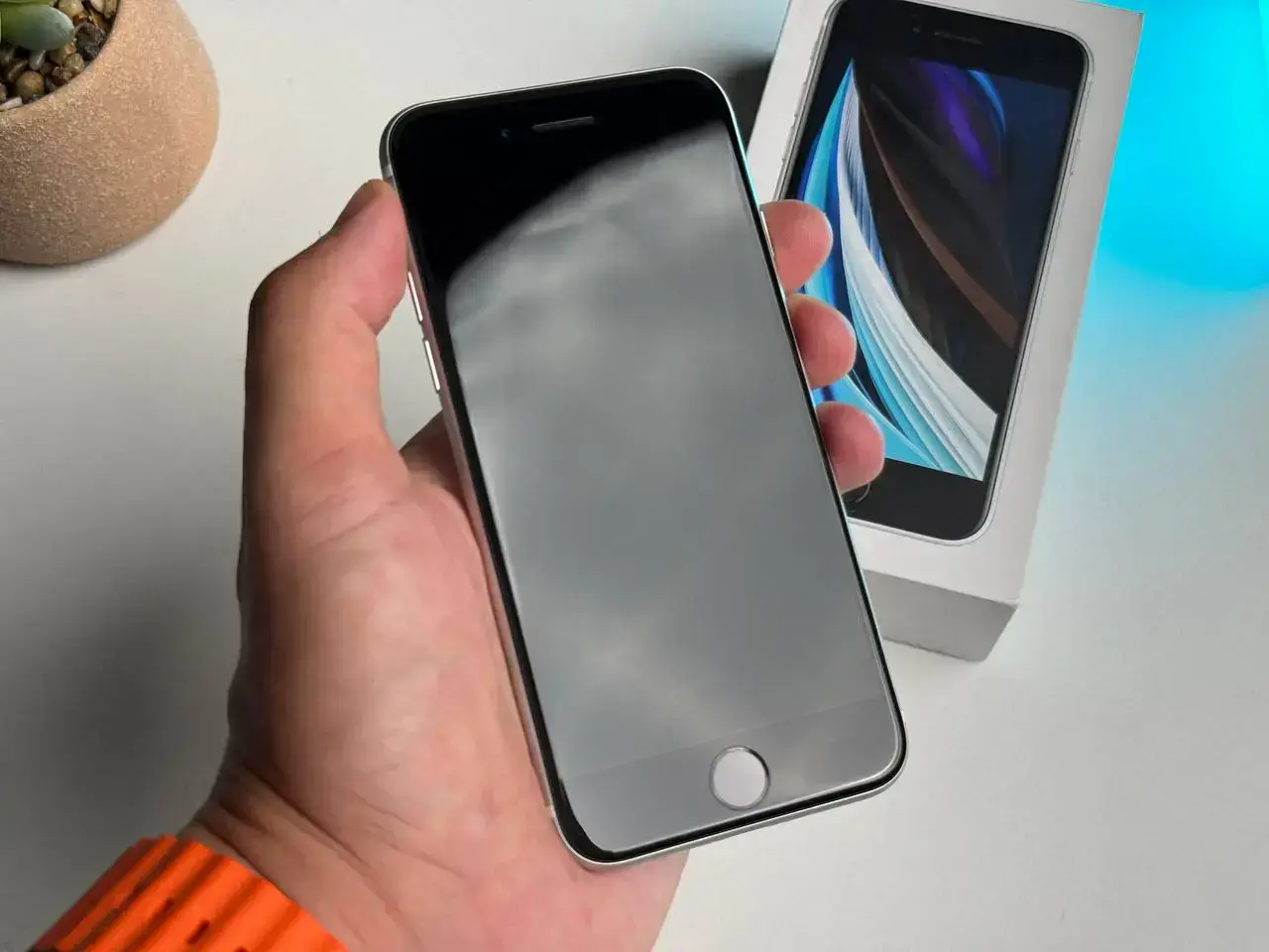 OPEN BOX Apple iPhone SE 2020 64GB White (MX9T2) - Состояние: новый | Аккумулятор: 100% | Комплект: полный | Гарантія: 1 мес.