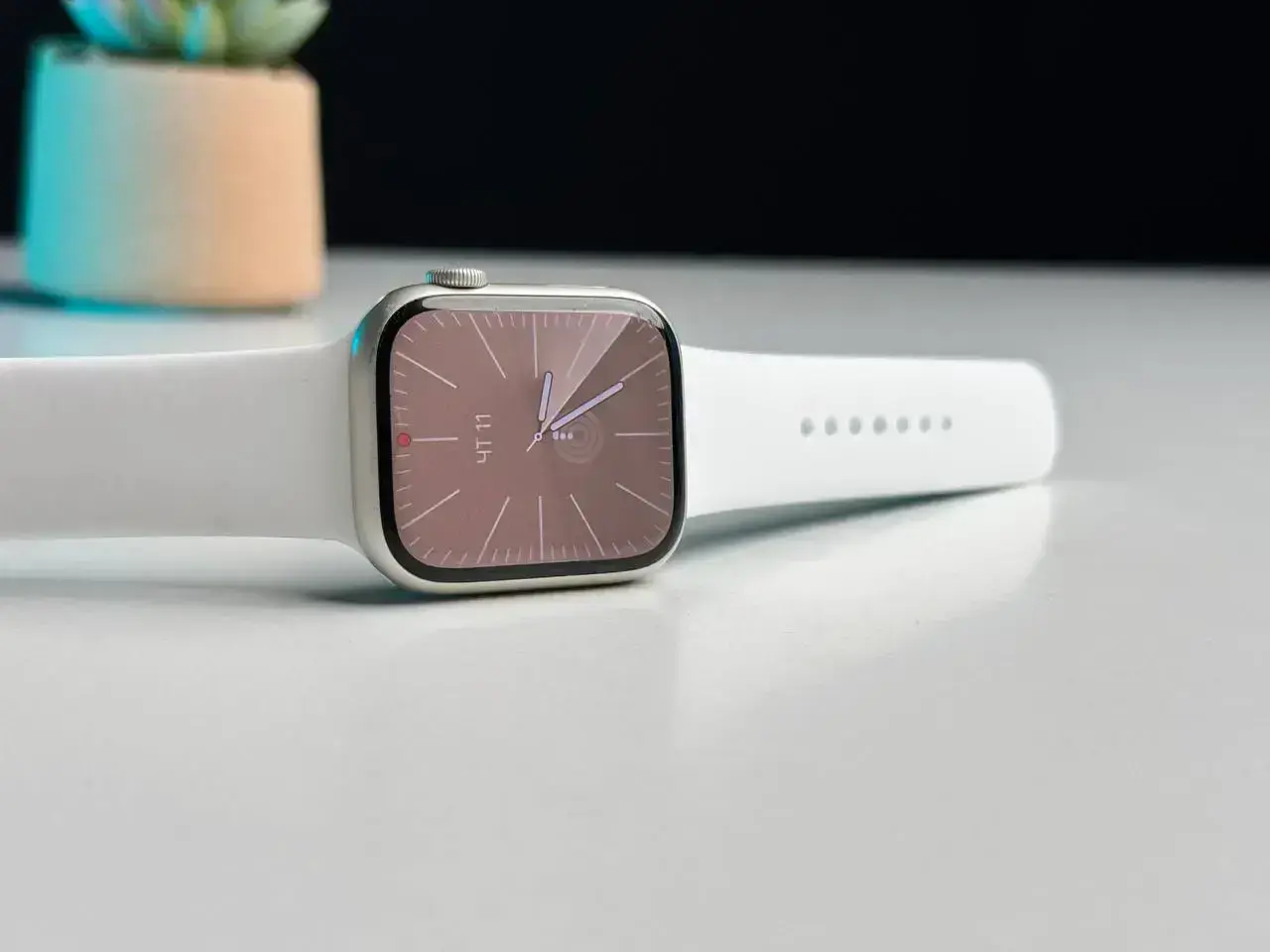 Б/У Apple Watch Series 7 GPS 45mm Starlight Aluminum Case with Starlight Sport Band (MKN63) - Состояние: удовлетворительный | Аккумулятор: 82% | Комплект: без комплекта | Гарантія: 1 мес.