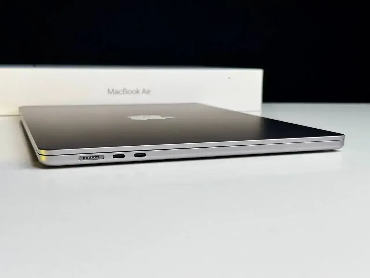 ВЖИВАНИЙ MacBook Air 15" M2/8GB/256GB Space Gray 2023 (MQKP3) - Стан: ідеальний | Акумулятор: 100% | Комплект: повний | Гарантія: 1 міс.