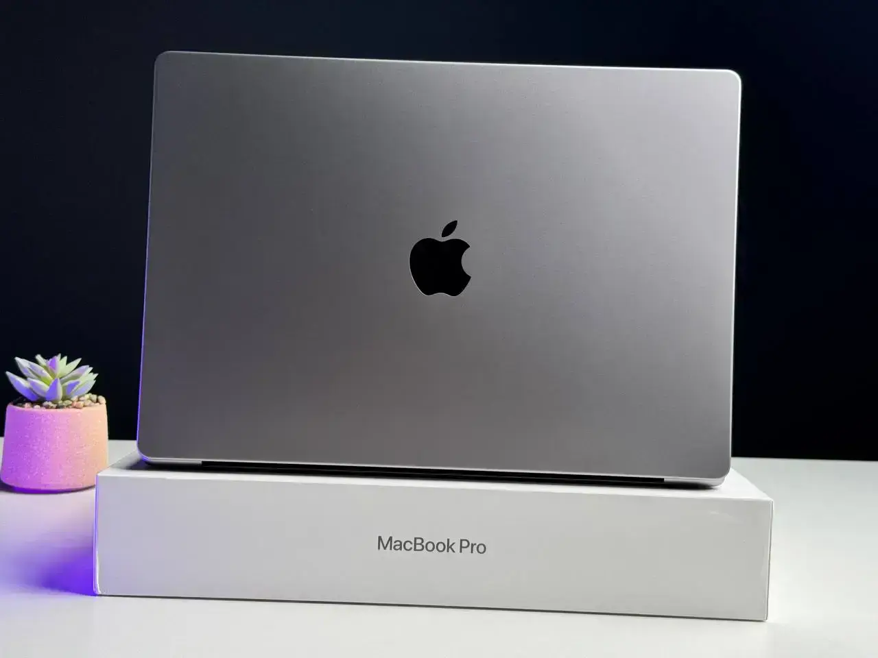 ВЖИВАНИЙ MacBook Pro 16" Space Gray (Z14V0016E) 2021 - Russian Keyboard - Стан: ідеальний | Акумулятор: 87% | Комплект: повний | Гарантія: 1 міс.