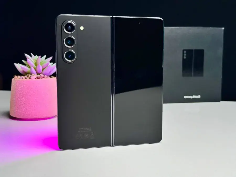 ВЖИВАНИЙ Смартфон Samsung Galaxy Fold 5 12GB/1TB - Phantom Black (SM-F946BZKN) - Стан: ідеальний | Акумулятор: 100% | Комплект: повний