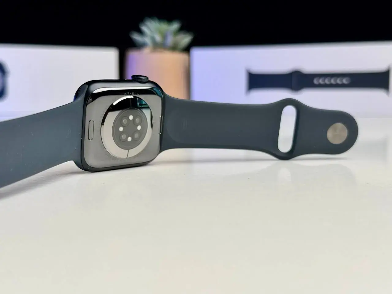 Уцінка, після гарантійного обміну - Apple Watch Series 8 GPS 45mm Midnight Aluminum Case with Midnight Sport Band - M/L (MNUL3)
