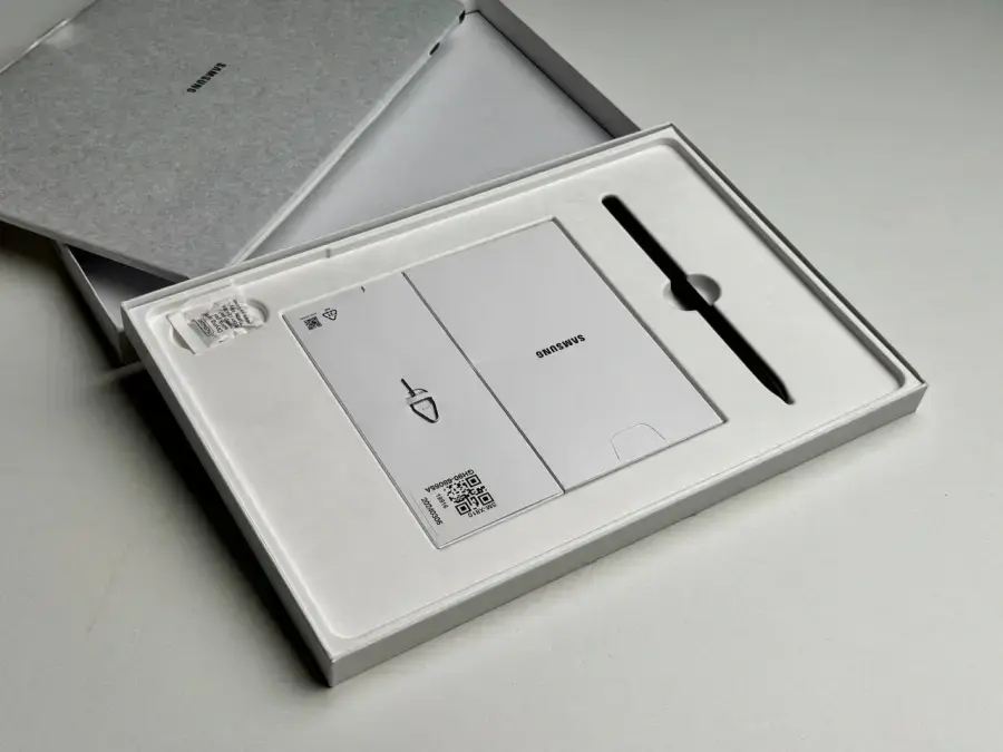 Уценка, открытая коробка Планшет Samsung Galaxy Tab S9+ 12/256GB Wi-Fi - Graphite (SM-X810NZAA)