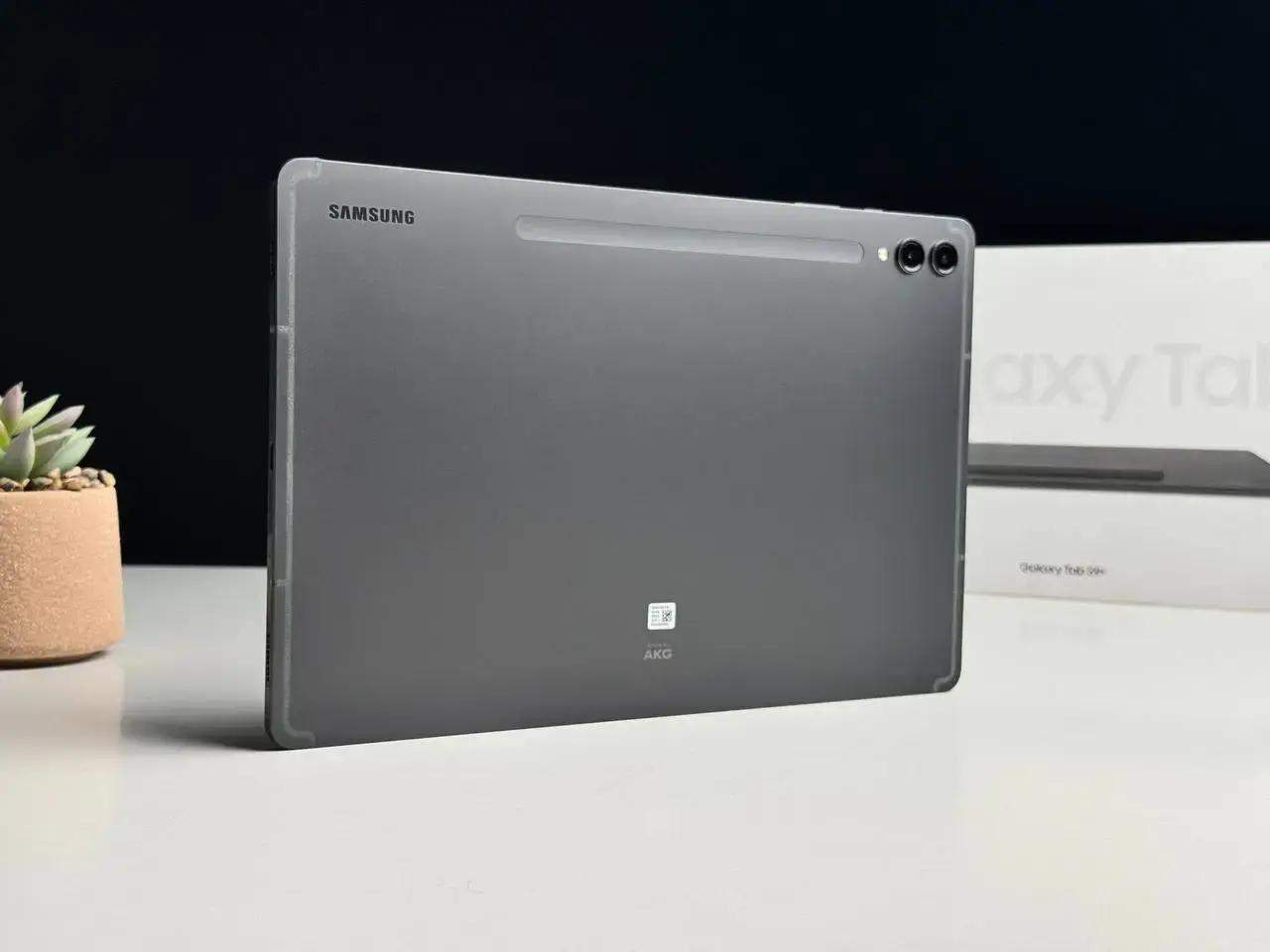Уцінка, відкрита коробка Планшет Samsung Galaxy Tab S9+ 12/256GB Wi-Fi - Graphite (SM-X810NZAA)