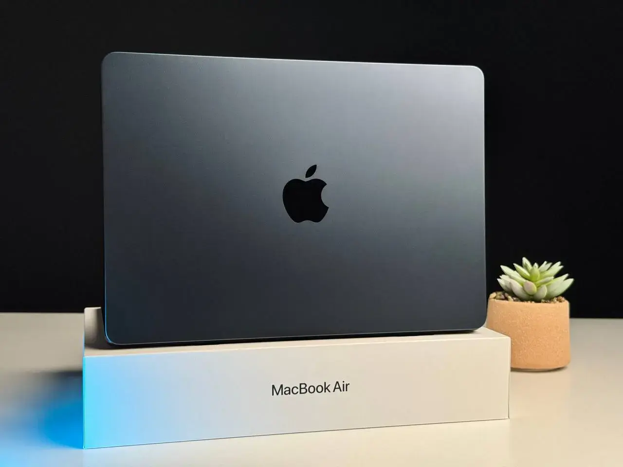 ВЖИВАНИЙ MacBook Air 13.6" M2/8CPU/10GPU/16GB/1TB Midnight 2022 (Z1610005H) - Стан: ідеальний | Комплект: повний | Гарантія: 3 міс.