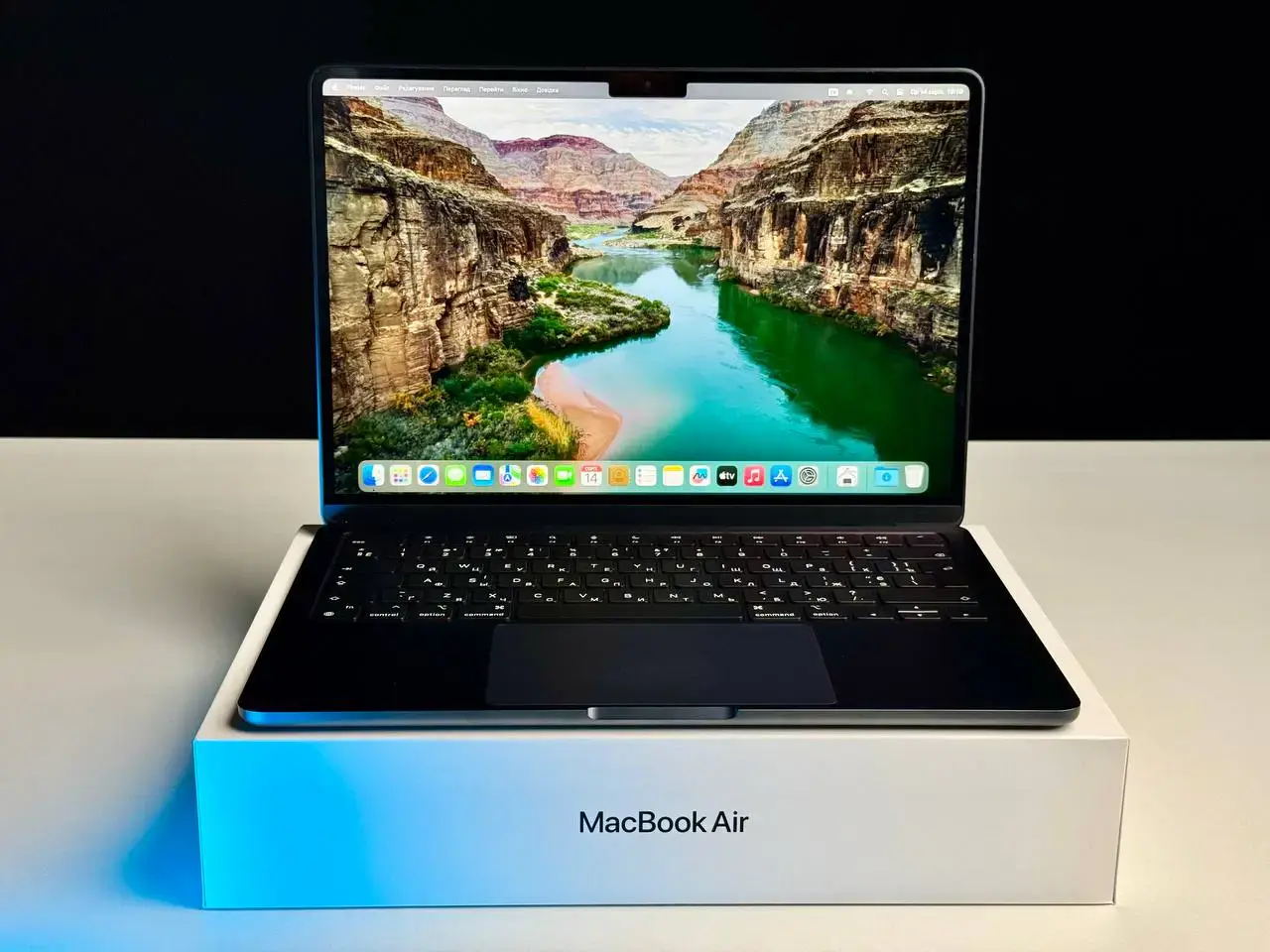 Б/У MacBook Air 13.6" M2/8CPU/10GPU/16GB/1TB Midnight 2022 (Z1610005H) - Состояние: идеальный | Комплект: полный | Гарантия: 3 мес.