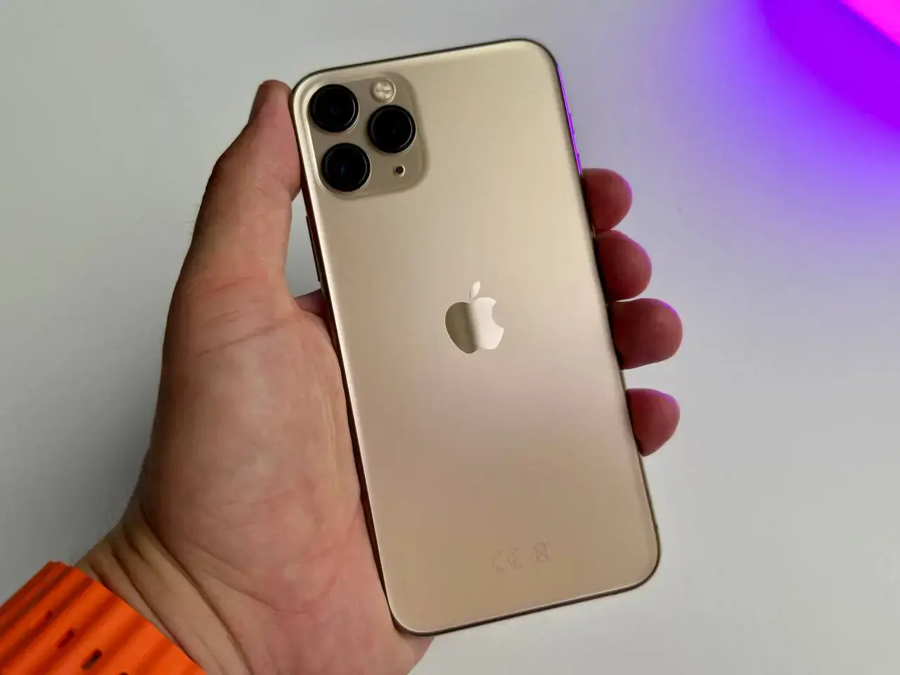 ВЖИВАНИЙ Apple iPhone 11 Pro 256GB Gold (MWCP2) - Стан: гарний | Акумулятор: 100% | Комплект: кабедь | Гарантія: 1 міс.