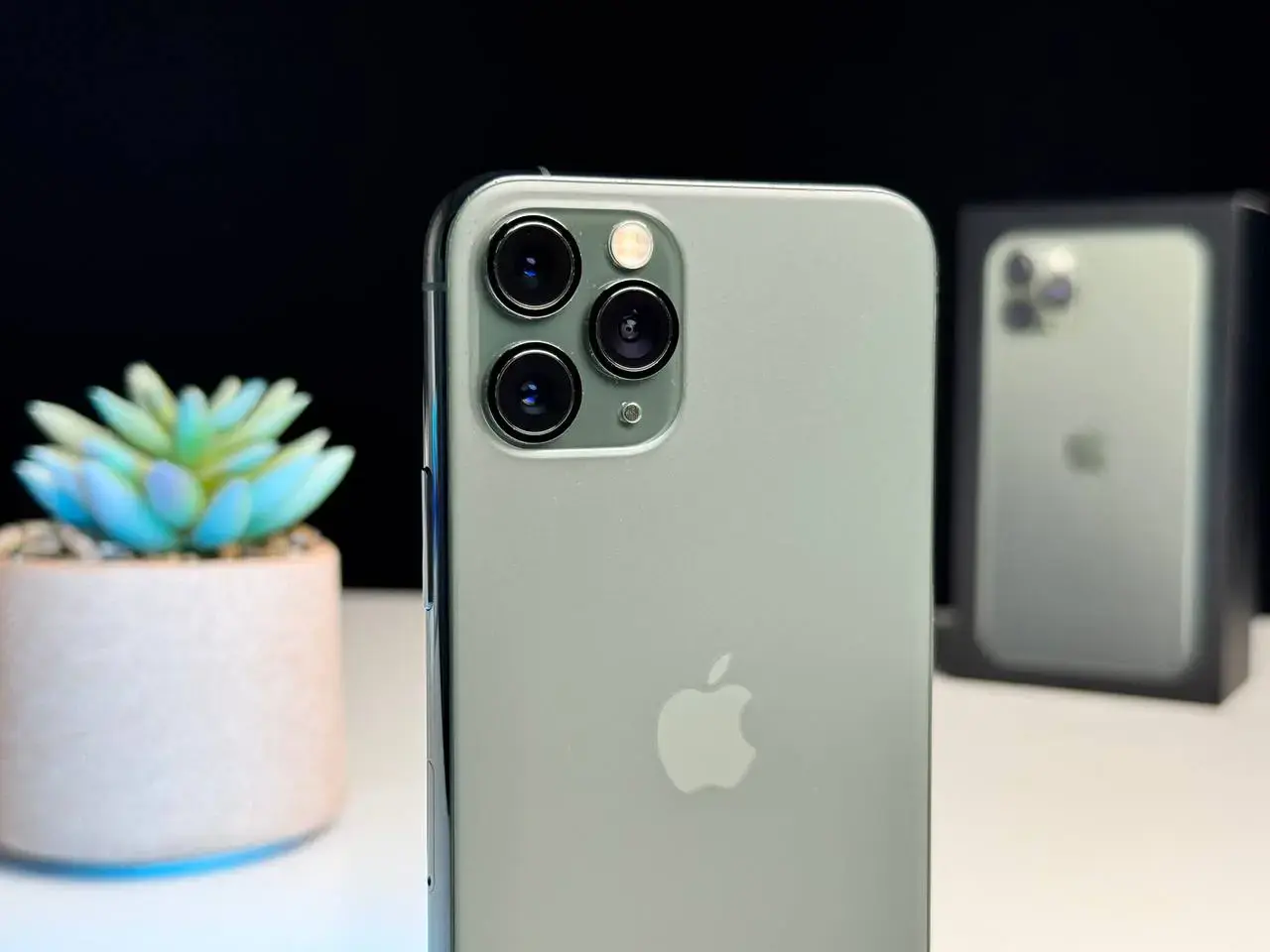 ВЖИВАНИЙ Apple iPhone 11 Pro 256GB Midnight Green (MWCQ2) - Стан: гарний | Акумулятор: 95% | Комплект: коробка | Гарантія: 1 міс.