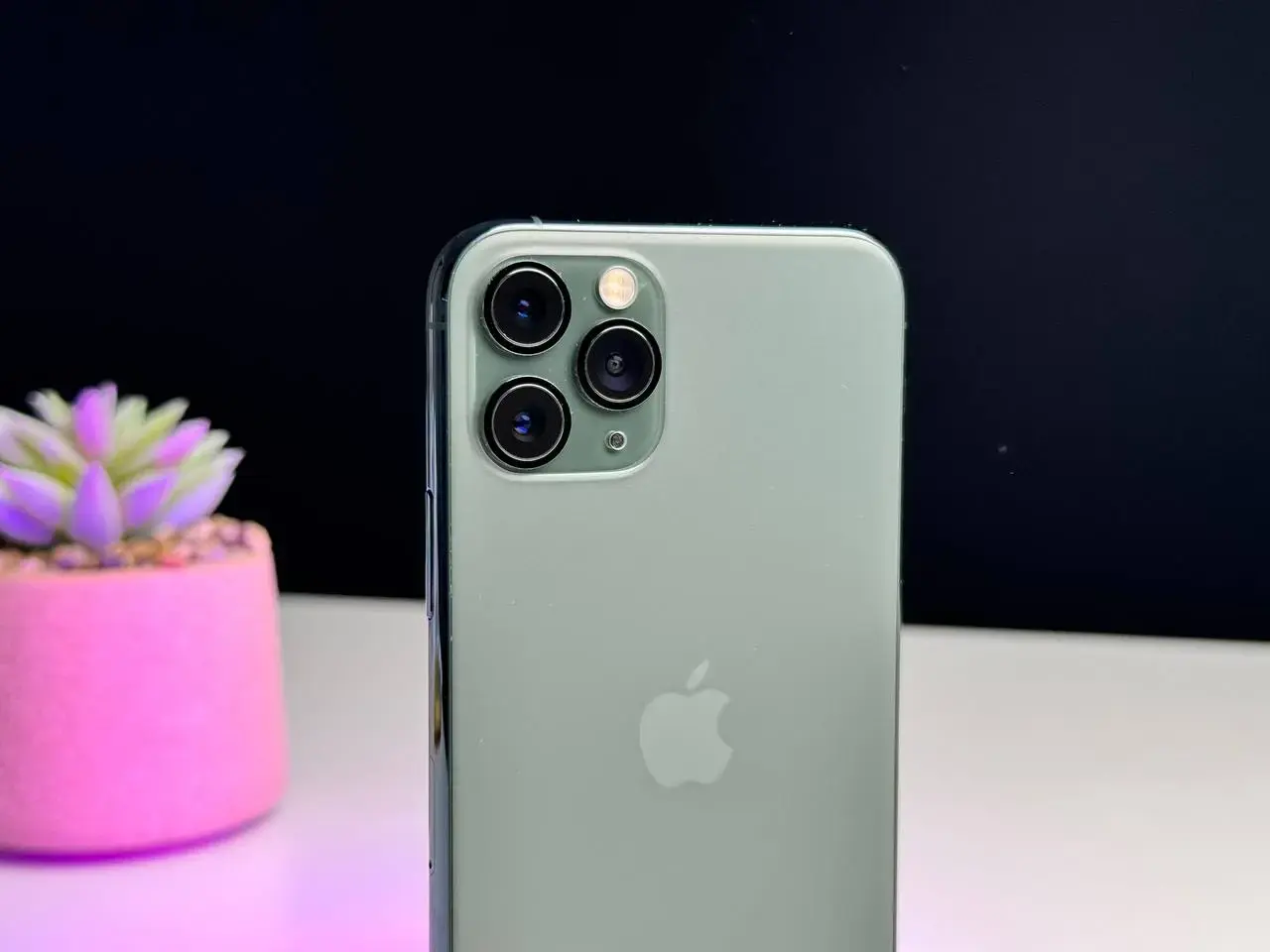 ВЖИВАНИЙ Apple iPhone 11 Pro 256GB Midnight Green (MWCQ2) - Стан: ідеальний | Акумулятор: 100% | Комплект: кабель | Гарантія: 1 міс.
