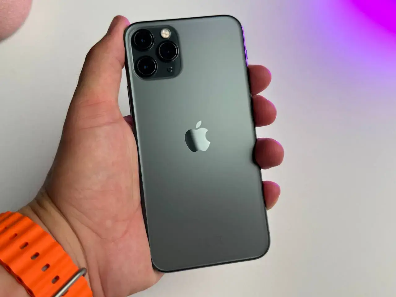 ВЖИВАНИЙ Apple iPhone 11 Pro 256GB Midnight Green (MWCQ2) - Стан: ідеальний | Акумулятор: 100% | Комплект: кабель | Гарантія: 1 міс.