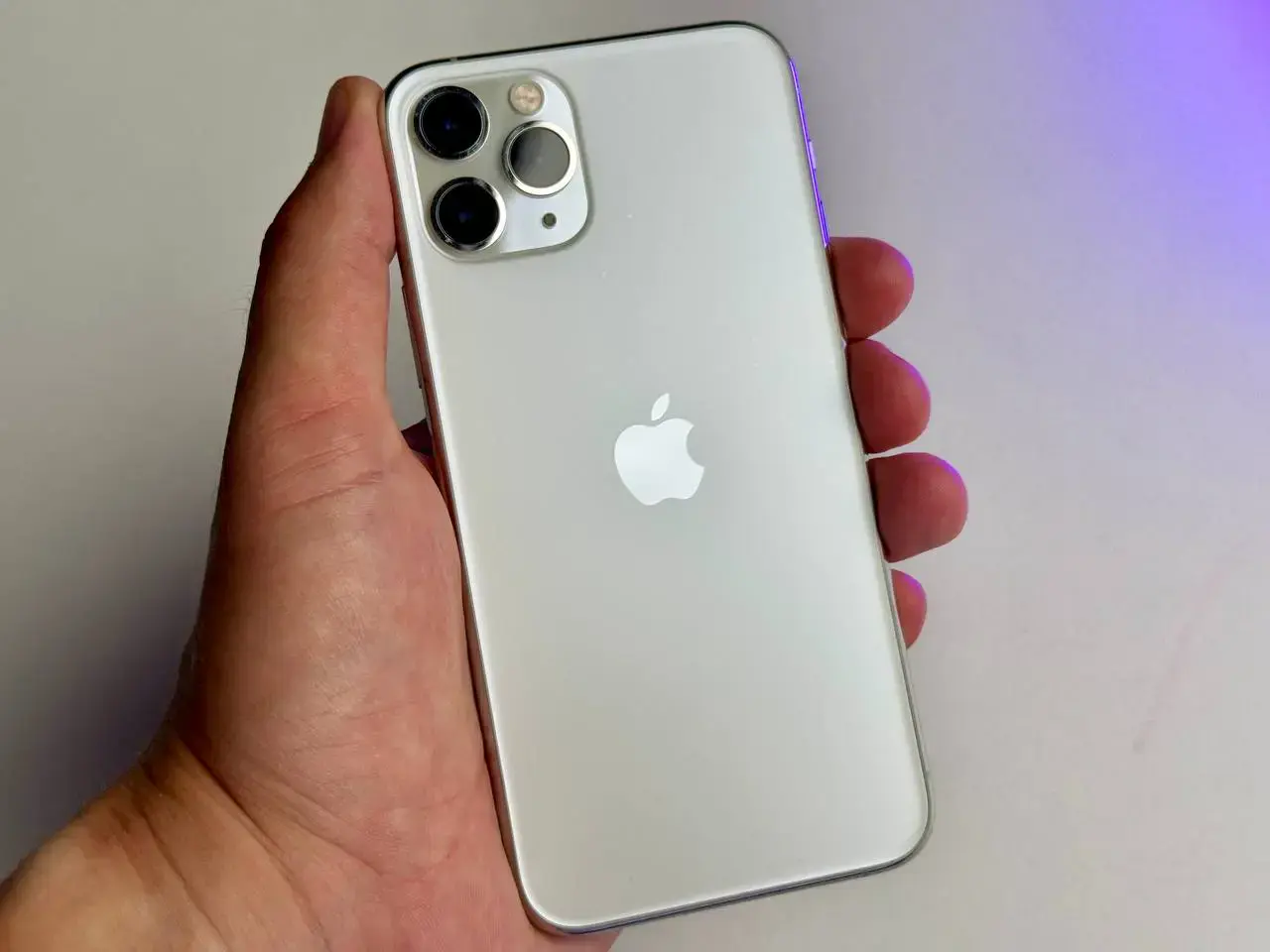 Б/У Apple iPhone 11 Pro 64GB Silver (MWC32) - Состояние: удовлетворительный | Аккумулятор: 100% | Комплект: кабель | Гарантія: 1 мес.