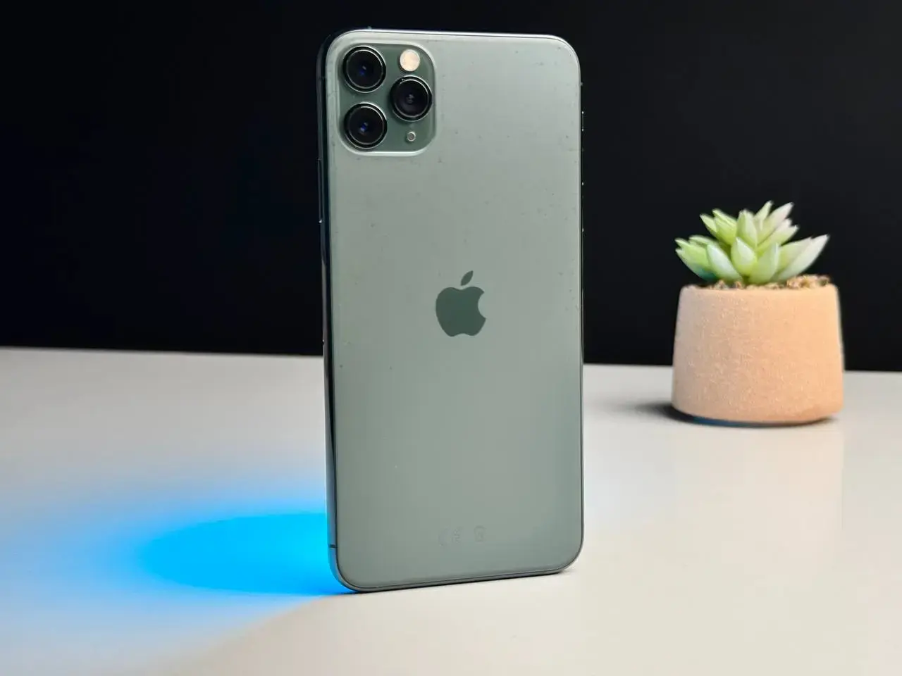 Б/У Apple iPhone 11 Pro Max 256GB Midnight Green (MWH72) - Состояние: хороший | Аккумулятор: 100% | Комплект: без комплекта
