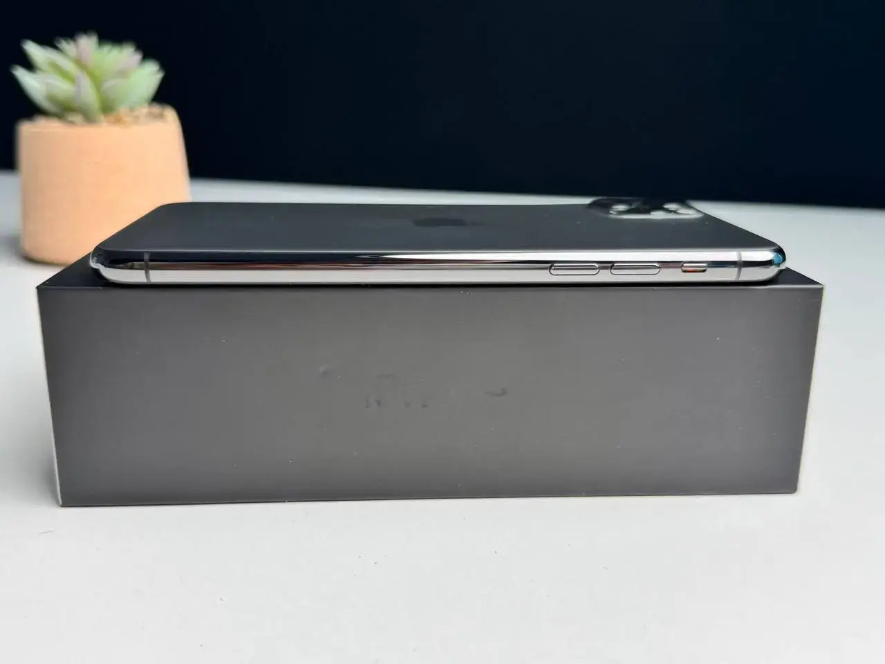 Б/У Apple iPhone 11 Pro Max 256GB Space Gray (MWH42) - Состояние: идеальный | Аккумулятор: 100% | Комплект: полный | Гарантія: 1 мес.