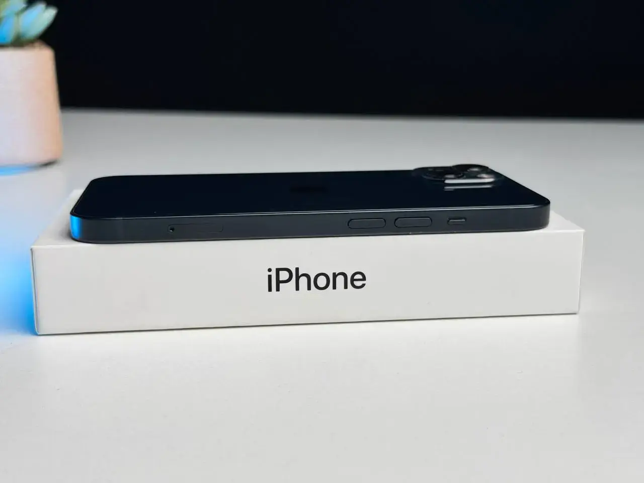 ВЖИВАНИЙ Apple iPhone 13 128GB Midnight (MLML3, MLPF3) - Стан: гарний | Акумулятор: 100% | Комплект: повний | Гарантія: 1 міс.