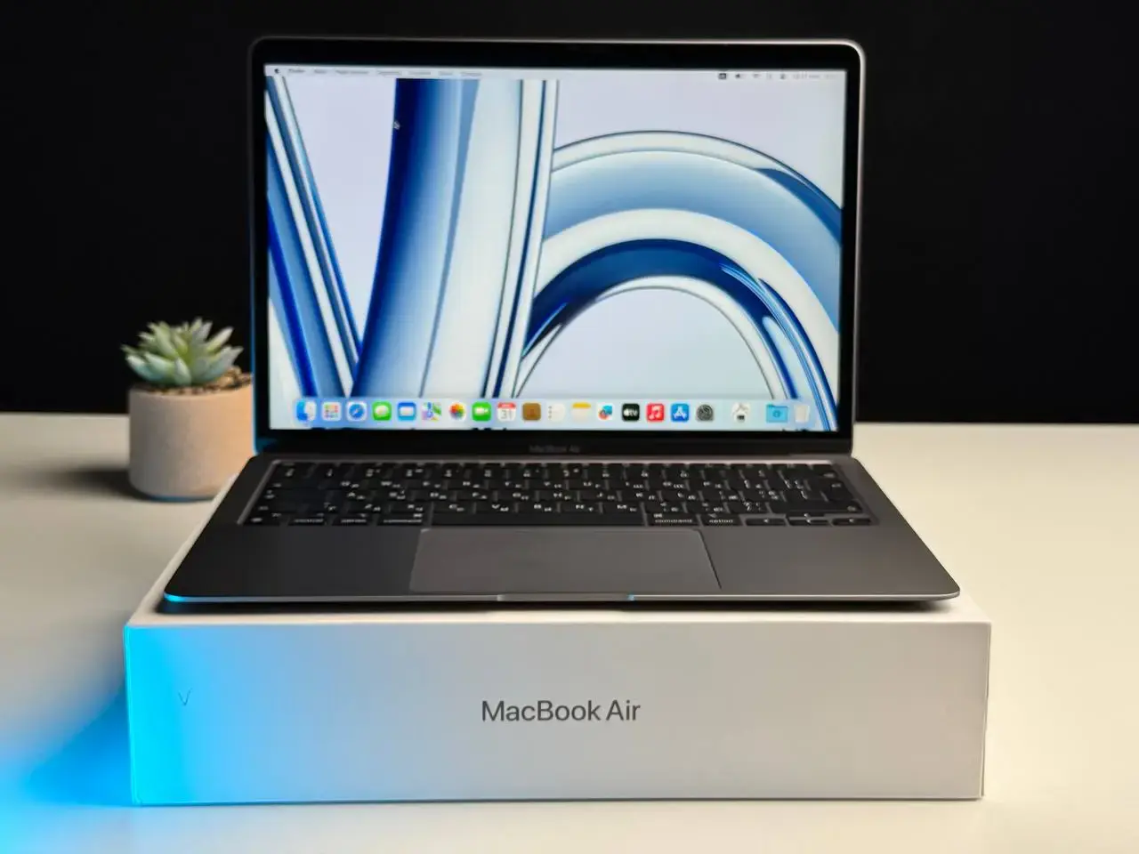 Б/У MacBook Air 13" Space Gray 2020 (MGN63) - International English - Состояние: хороший | Аккумулятор: 94% | Комплект: полный