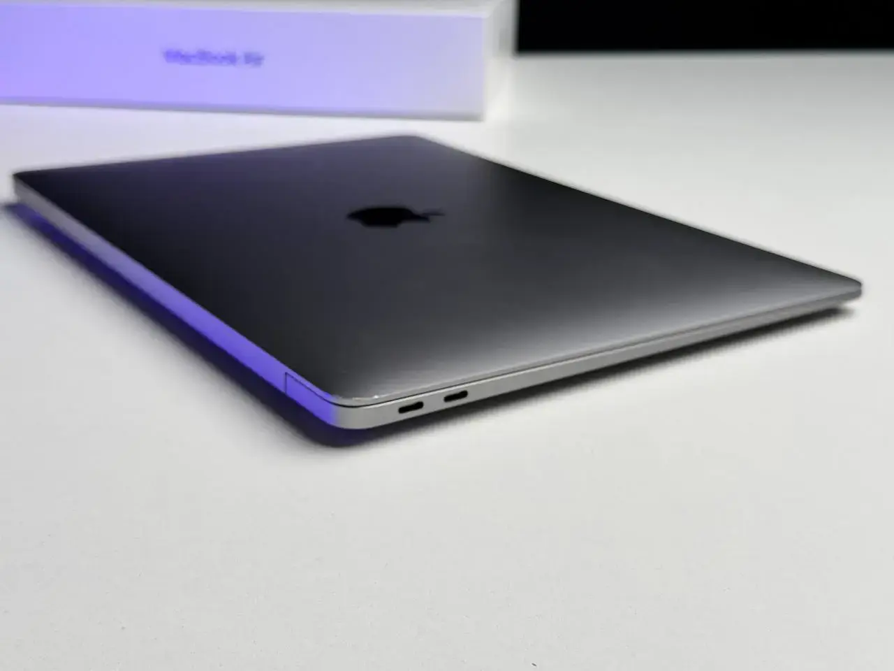 Б/У MacBook Air 13" Space Gray 2020 (MGN63) - US English - Состояние: удовлетворительный | Аккумулятор: 99% | Комплект: полный | Гарантія: 1 мес.