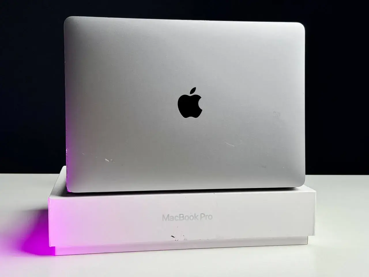 Вживаний MacBook Pro 13" Space Gray (MYD82) 2020 - Стан: задовільний | Акумулятор: 100% | Комплект: повний