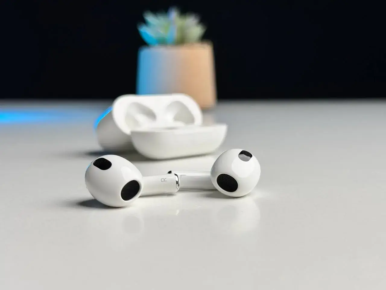 Б/У Наушники Apple AirPods 3 with Lightning Charging Case (MPNY3) - Состояние: хороший | Комплект: без комплекта | Гарантія: 1 мес.
