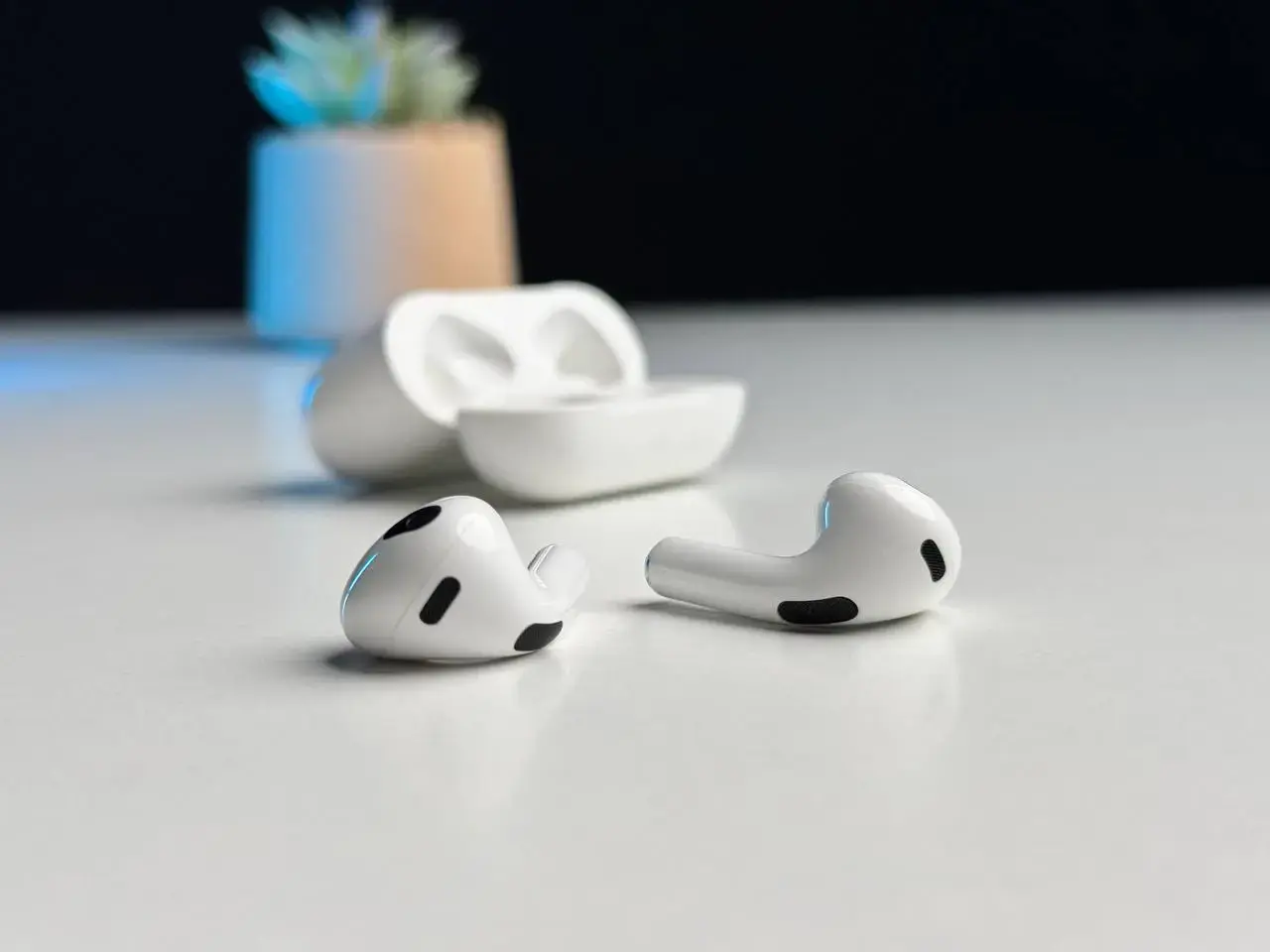 Б/У Наушники Apple AirPods 3 with Lightning Charging Case (MPNY3) - Состояние: хороший | Комплект: без комплекта | Гарантія: 1 мес.