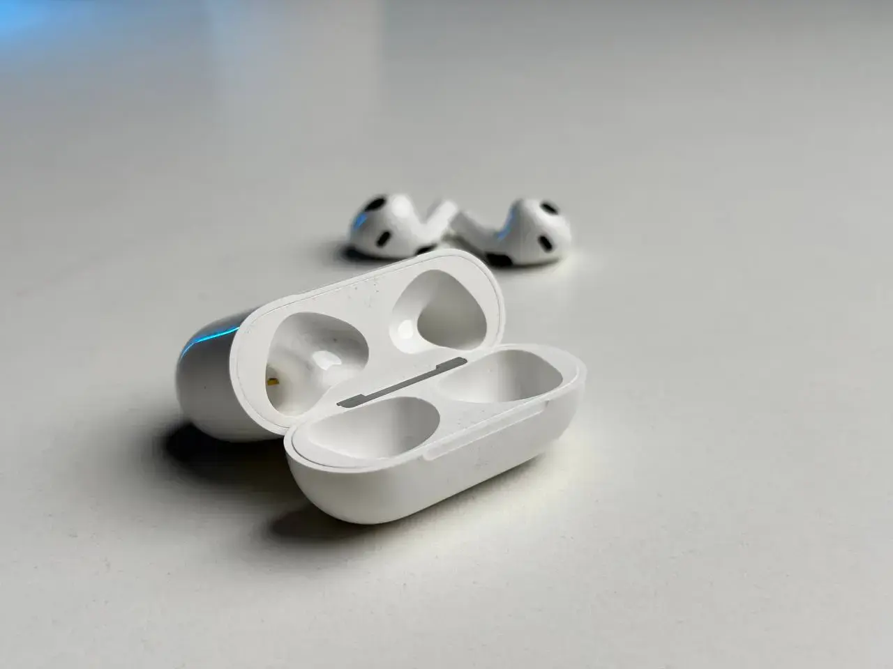 Б/У Наушники Apple AirPods 3 with Lightning Charging Case (MPNY3) - Состояние: хороший | Комплект: без комплекта | Гарантія: 1 мес.