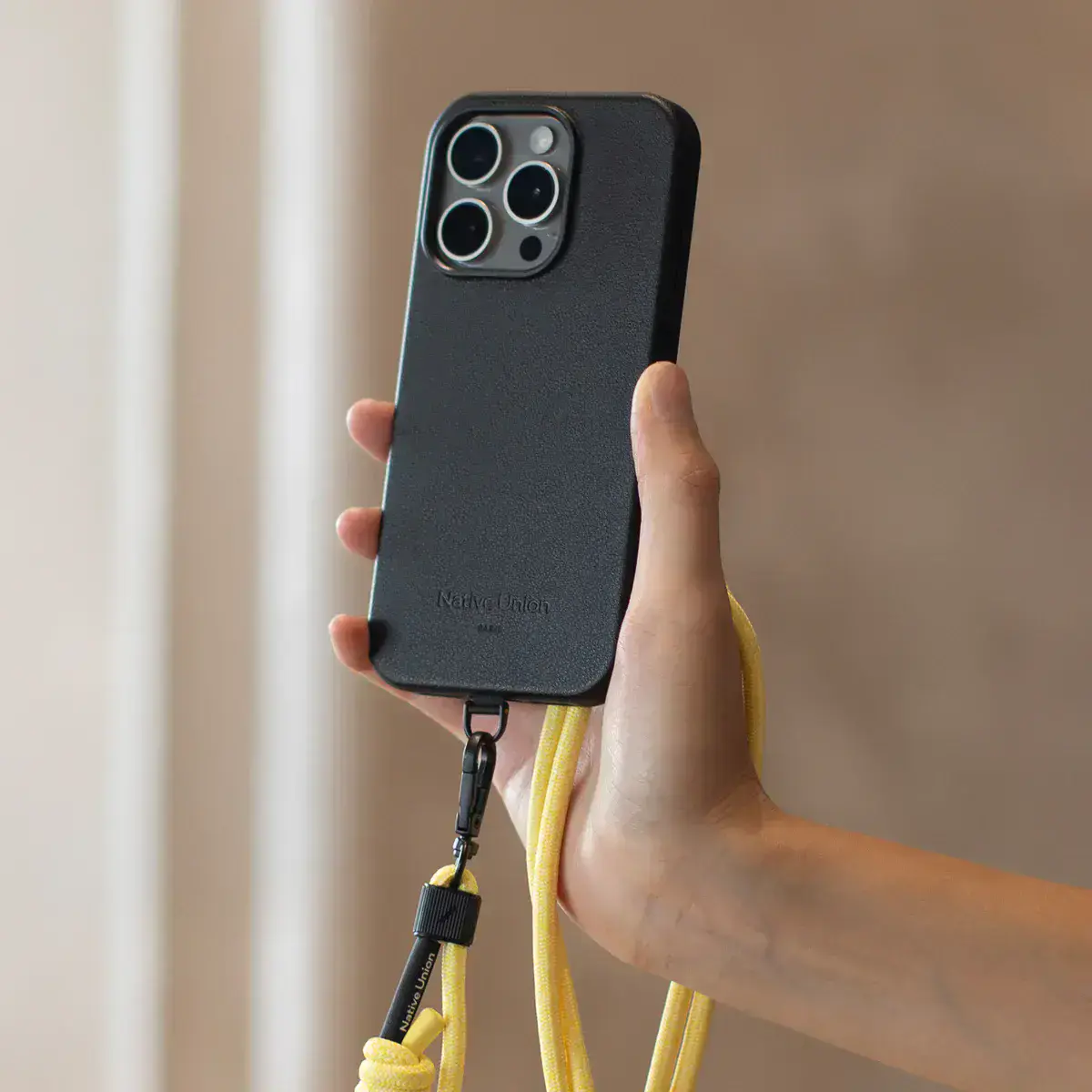 Чохол Native Union Active Case для iPhone 16 - Black (ACTCSE‑BLK-NP24)