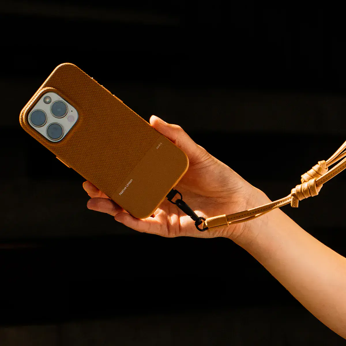 Чохол Native Union (RE) Classic Cas для iPhone 16 Pro - Kraft (RECLA‑KFT-NP24P)