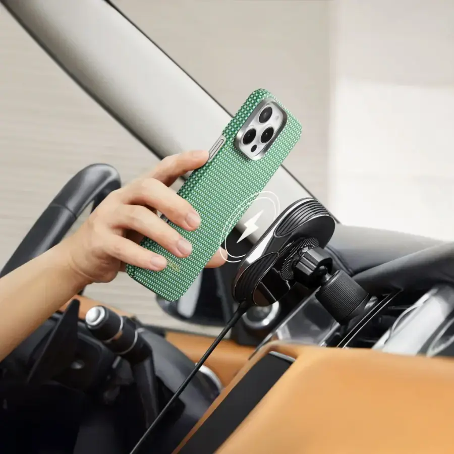 Чехол Pitaka Ultra-Slim Case for iPhone 16 - Forest Green