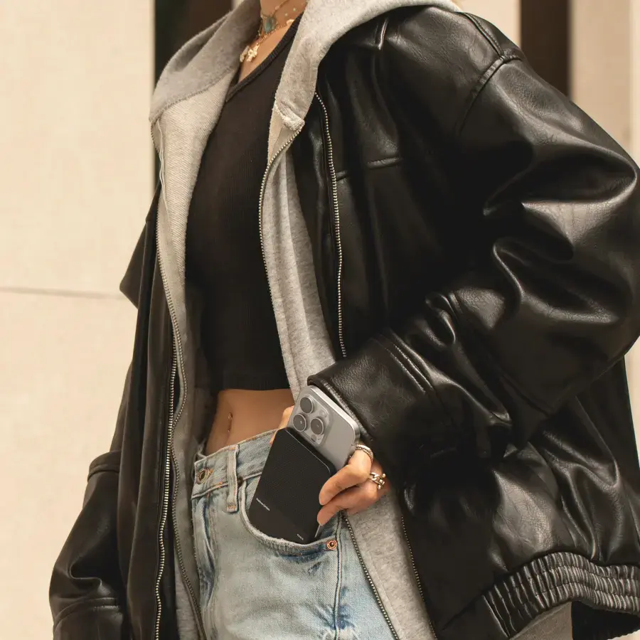 Магнітний павербанк з MagSafe Native Union (Re) Classic Magnetic Power Bank 5000mAh - Black (PB-5KMS-BLK)