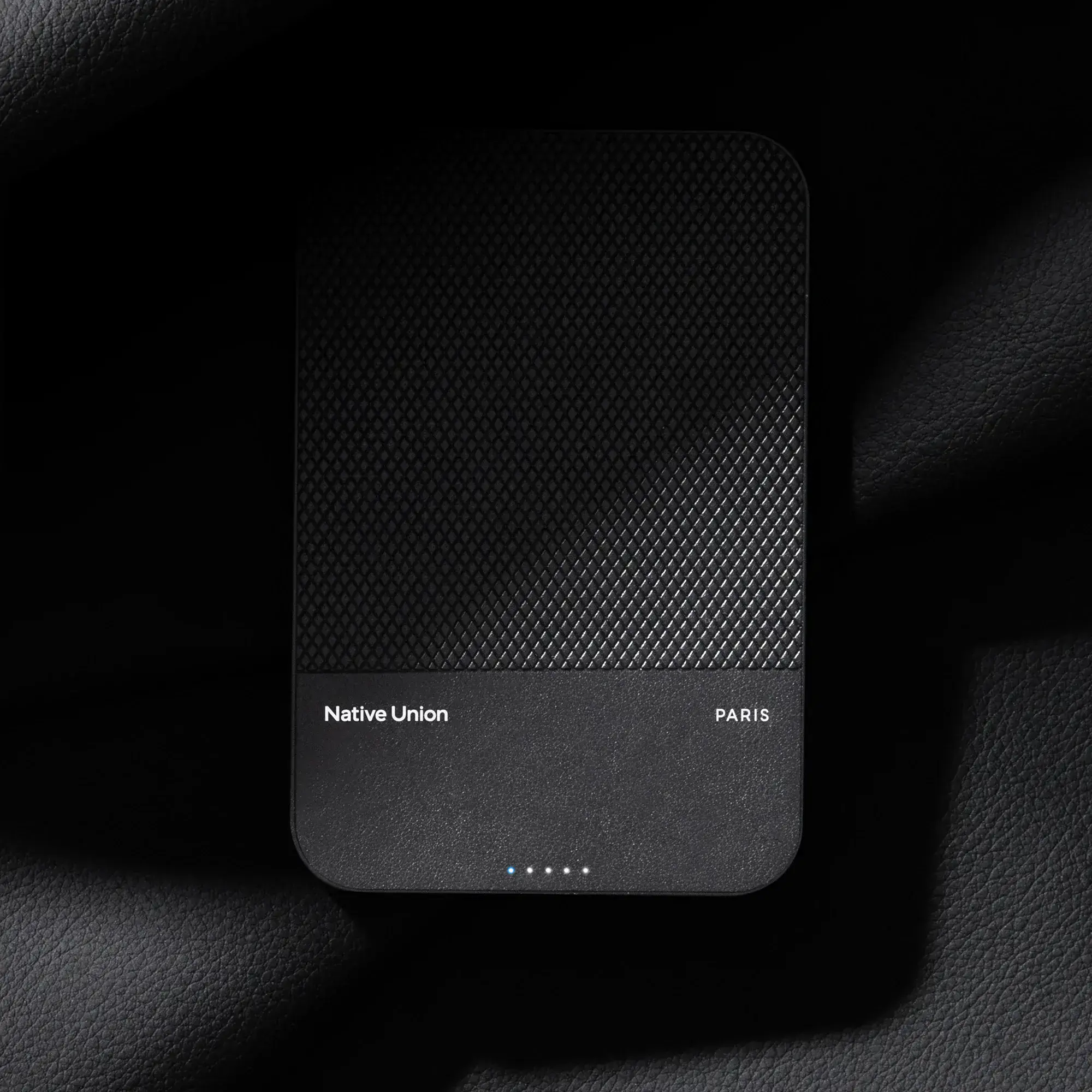 Магнітний павербанк з MagSafe Native Union (Re) Classic Magnetic Power Bank 5000mAh - Navy (PB-5KMS-NAV)
