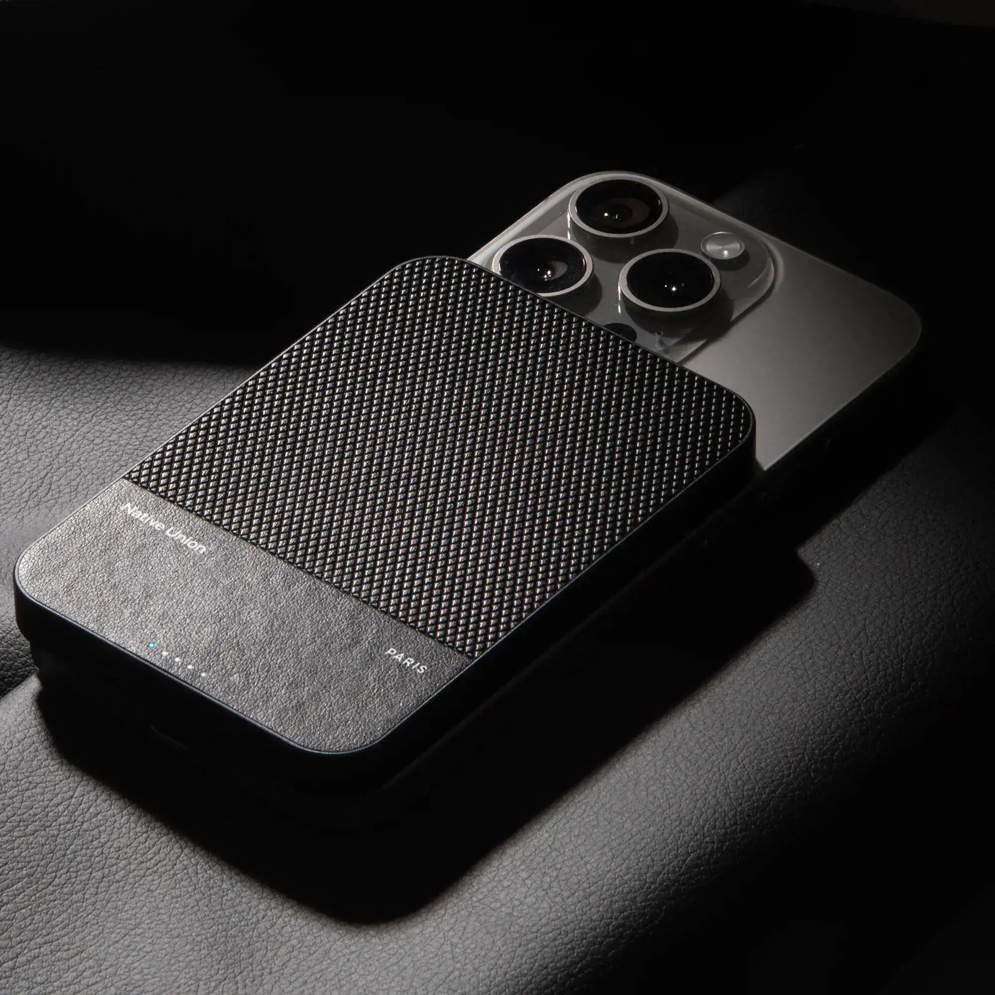 Магнітний павербанк з MagSafe Native Union (Re) Classic Magnetic Power Bank 5000mAh - Navy (PB-5KMS-NAV)