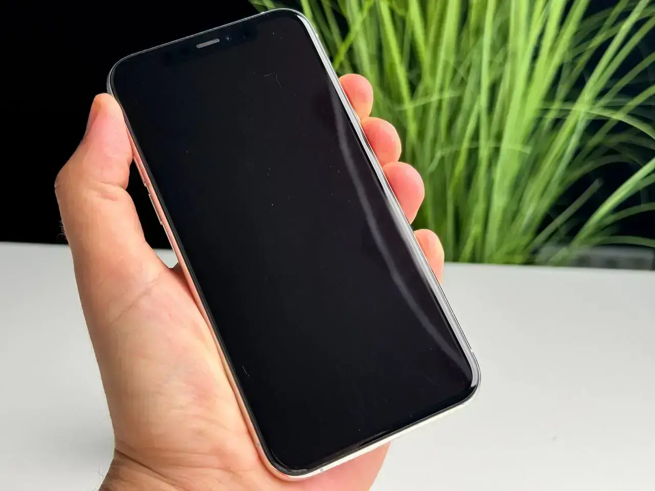 ВЖИВАНИЙ Apple iPhone 11 Pro 64GB Silver (MWC32) - Стан: гарний | Акумулятор: 100% | Комплект: без комплекту | Гарантія: 1 міс.