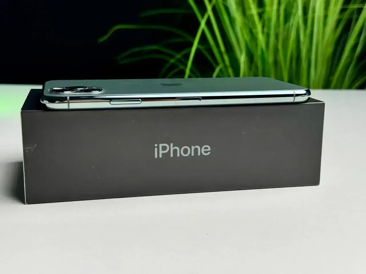 Б/У Apple iPhone 11 Pro Max 256GB Midnight Green (MWH72) - Состояние: идеальный | Аккумулятор: 100% | Комплект: полный | Гарантія: 1 мес.