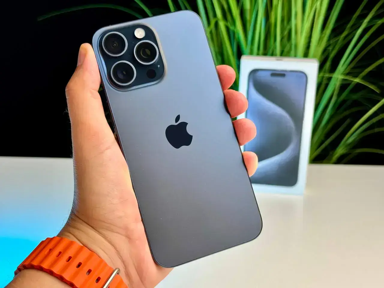 ВЖИВАНИЙ Apple iPhone 15 Pro Max 256GB Blue Titanium eSim (MU693) - Стан: ідеальний | Акумулятор: 100% | Комплект: коробка | Гарантія: 1 міс.