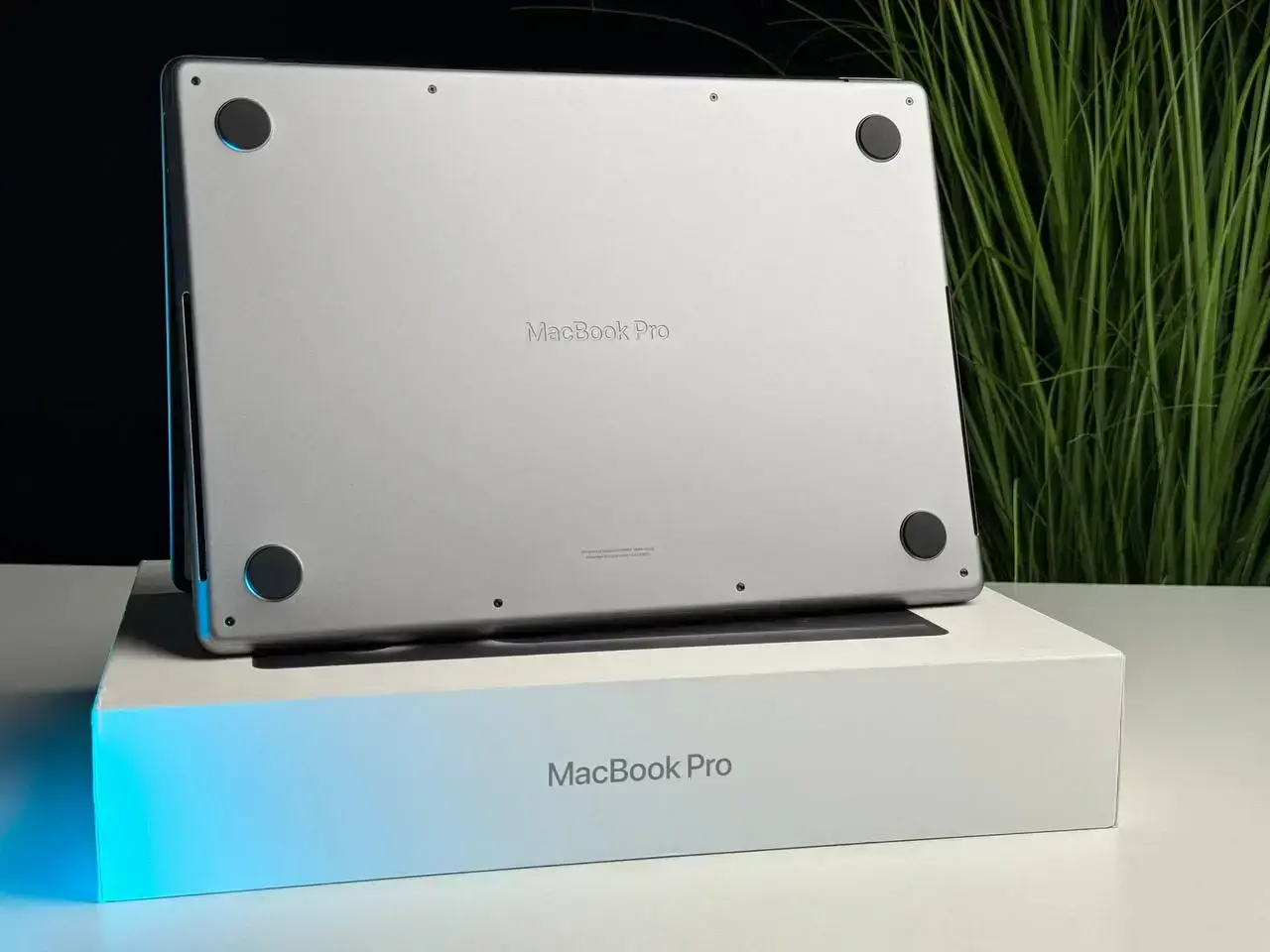 Б/У MacBook Pro 14" M3/16GB/512GB Space Gray 2023 (Z1C80001D) - Состояние: хороший | Аккумулятор: 100% | Комплект: полный | Гарантія: 1 мес.