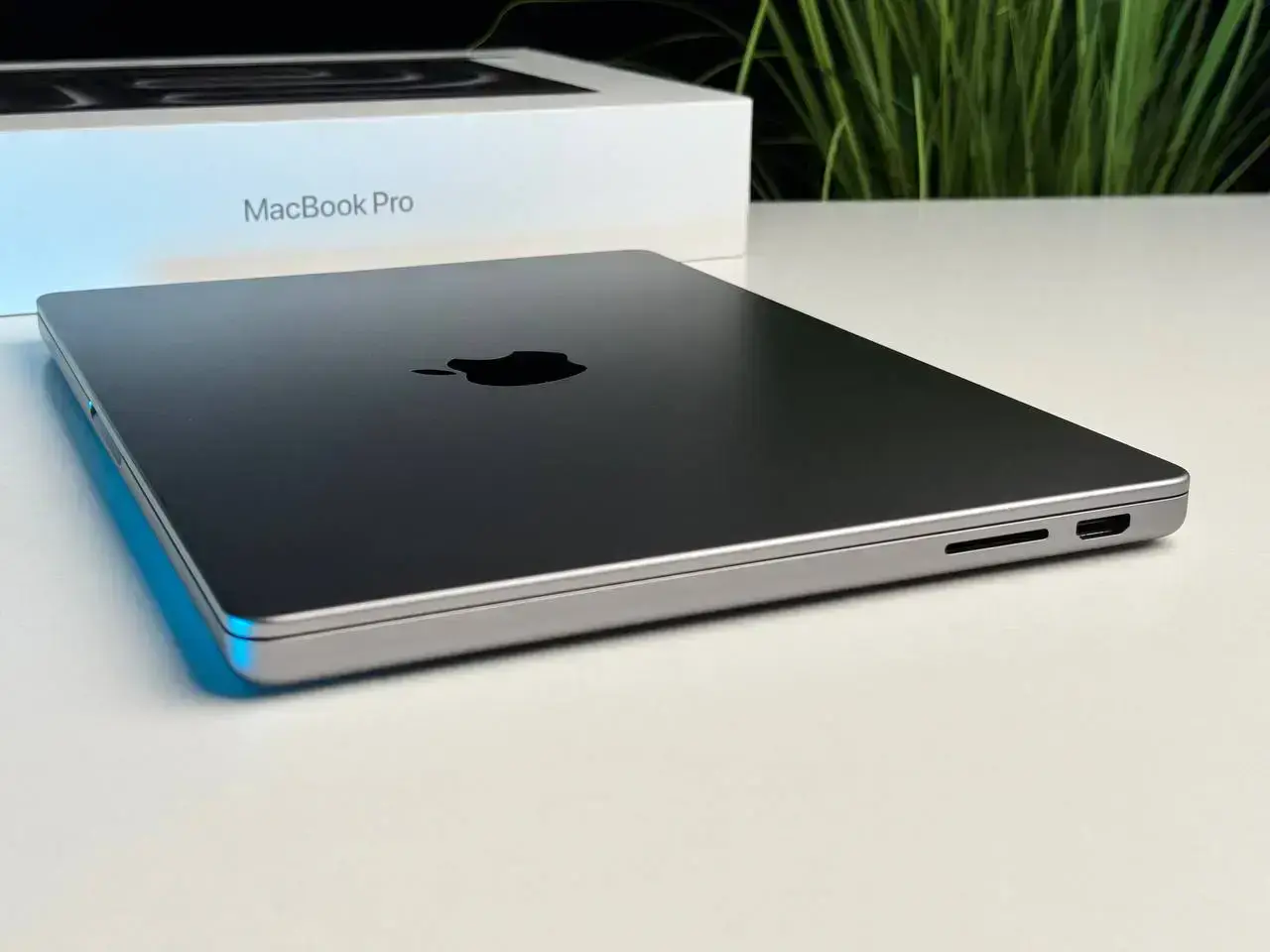 Б/У MacBook Pro 14" M3/16GB/512GB Space Gray 2023 (Z1C80001D) - Состояние: хороший | Аккумулятор: 100% | Комплект: полный | Гарантія: 1 мес.