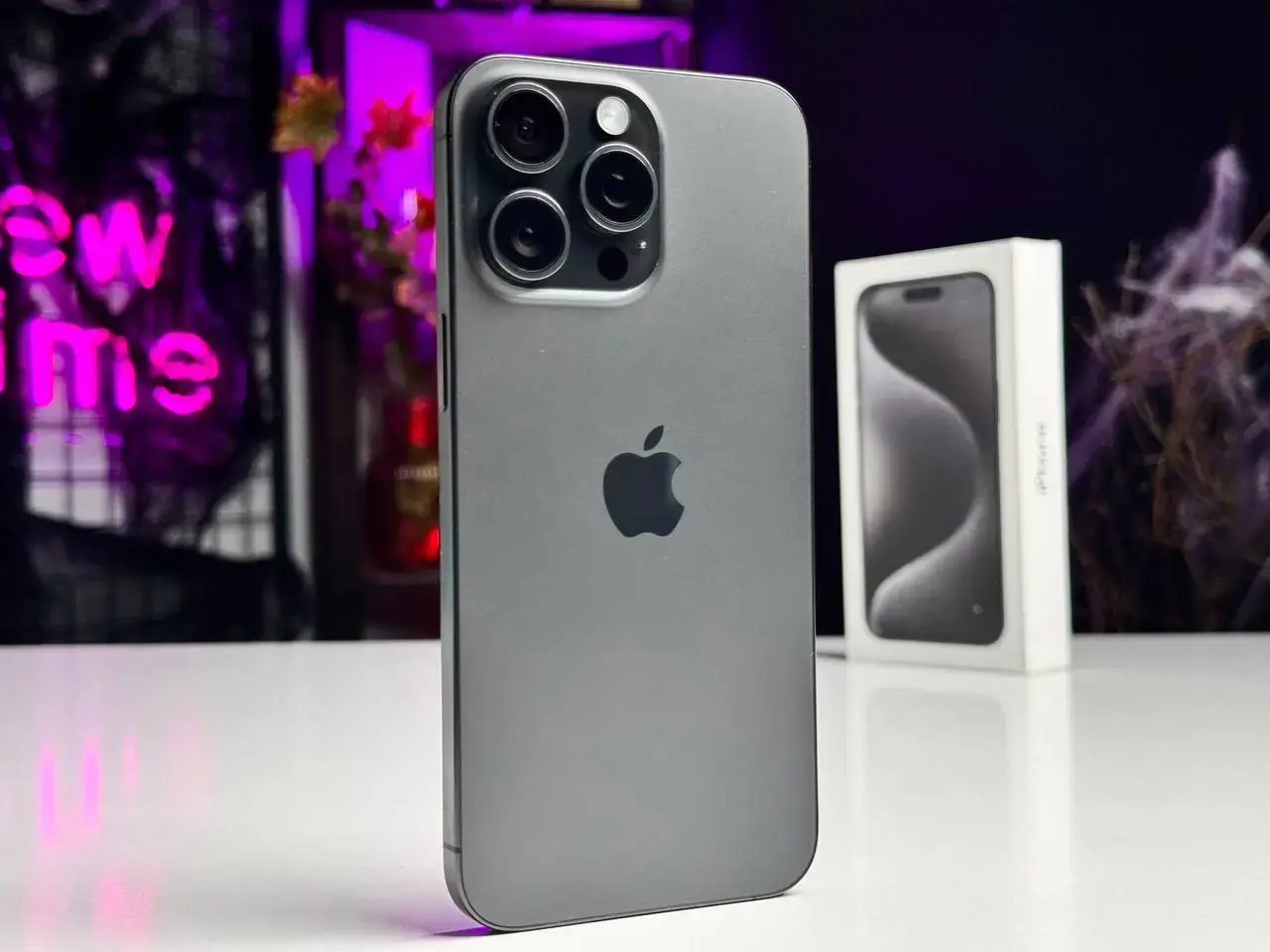 ВЖИВАНИЙ Apple iPhone 15 Pro Max 256GB Black Titanium (MU773) - Стан: ідеальний | Акумулятор: 88% | Комплектація: повний | Гарантія: 1 міс.