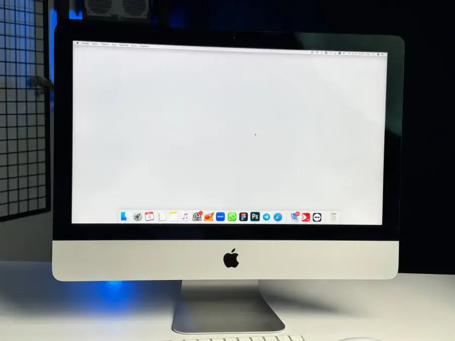 ВЖИВАНИЙ iMac 21.5" i5 3.0/8GB/1TB/Radeon Pro 560X with Retina 4K display 2019 (MRT42) | Стан: гарний | Комплектація: iMac, мишка, клавіатура