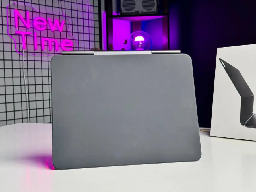 ВІТРИННА Чохол-клавіатура з підсвіткою для планшета Apple Magic Keyboard for iPad Pro 13‑inch [M4] - Ukrainian - Black (MWR53UA/A) - Стан: гарний