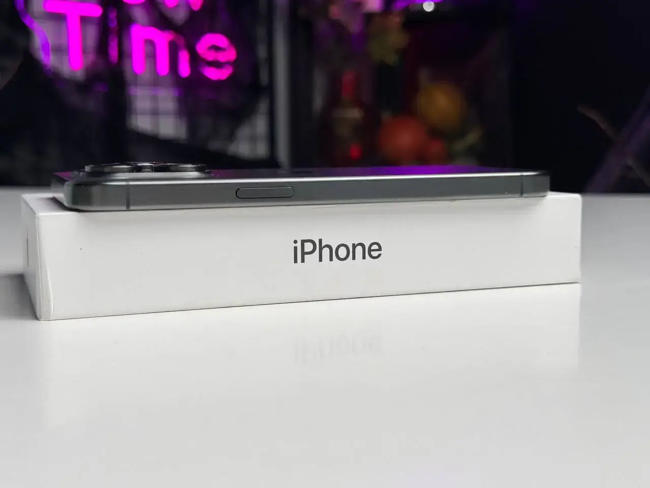 ВЖИВАНИЙ Apple iPhone 15 Pro Max 256GB Black Titanium (MU773) - Стан: ідеальний | Акумулятор: 88% | Комплектація: повний | Гарантія: 1 міс.