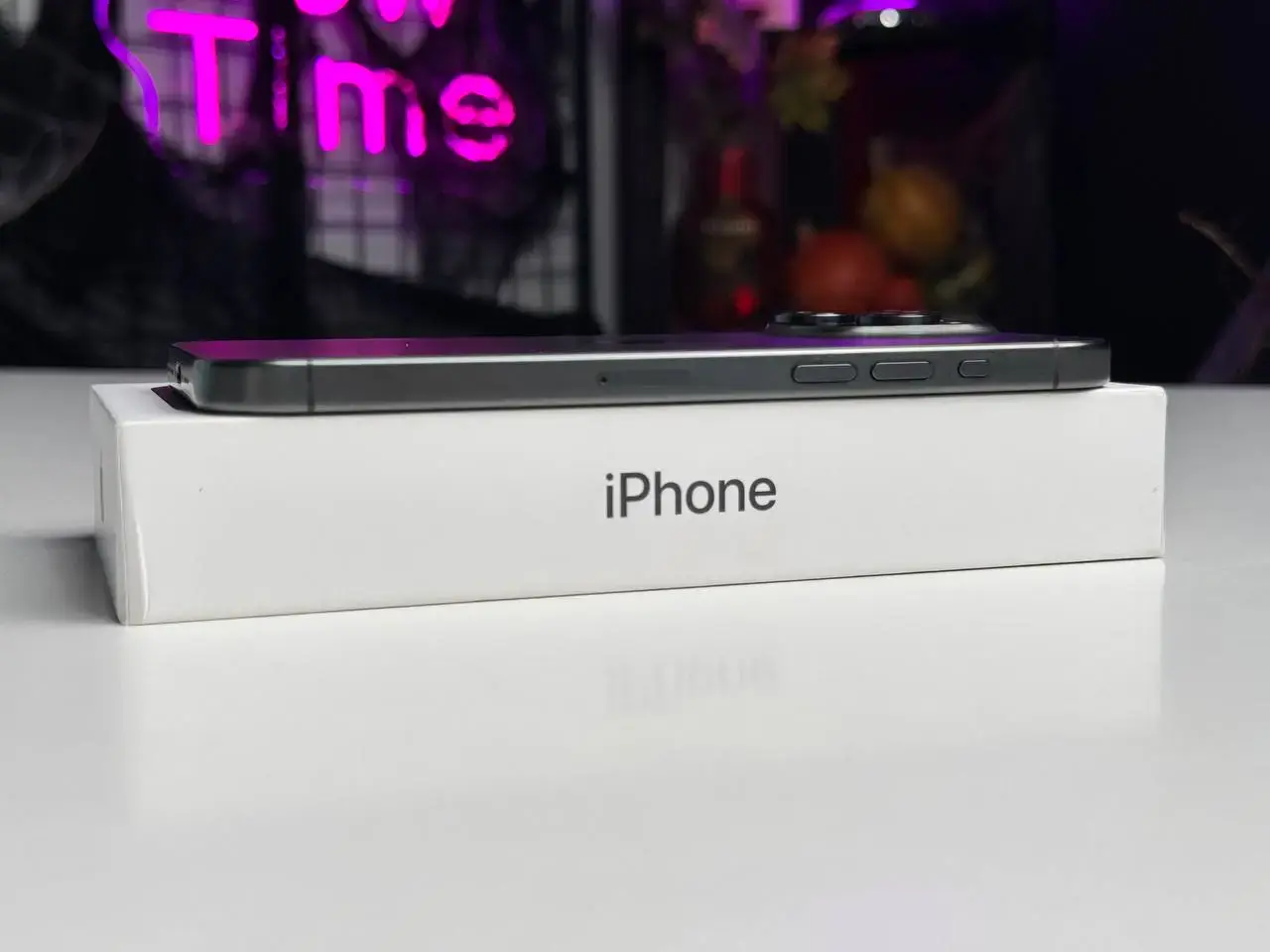 ВЖИВАНИЙ Apple iPhone 15 Pro Max 256GB Black Titanium (MU773) - Стан: ідеальний | Акумулятор: 88% | Комплектація: повний | Гарантія: 1 міс.
