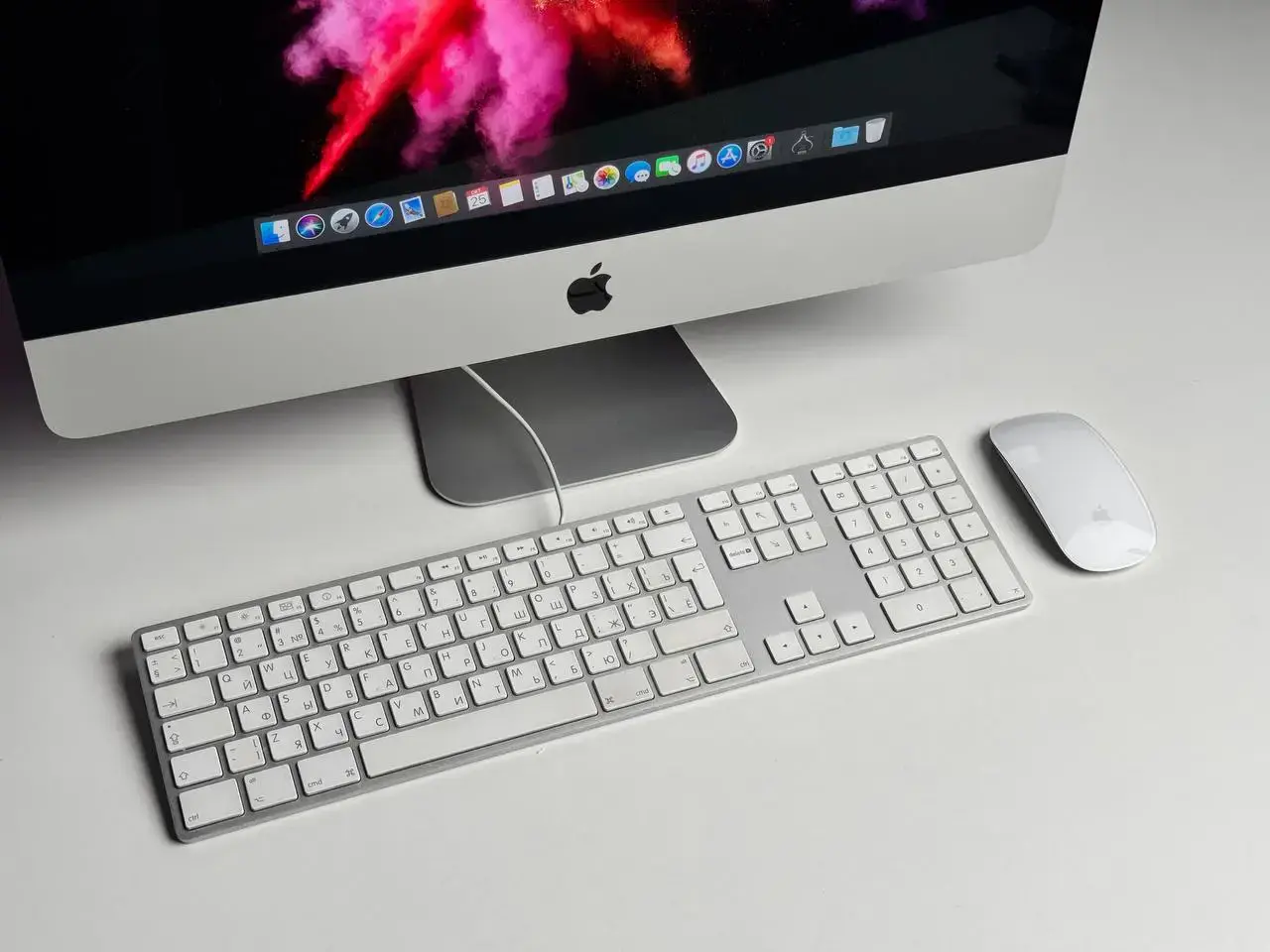Б/У iMac 21.5" 2019 Retina 4K i3 3,6/8GB/1TB SSD/Radeon Pro 555X | Состояние: хорошее | Комплектация: iMac, мышка, клавиатура