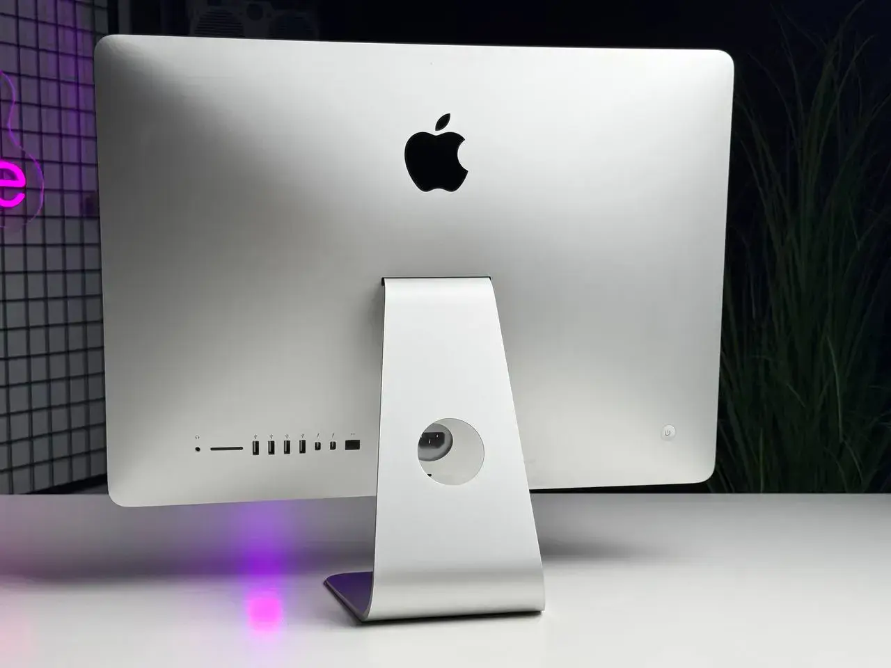 ВЖИВАНИЙ iMac 21.5" Retina 4K i5 3,1/8GB/1TB/Intel Iris Pro Graphics 6200 (MK452) 2015 | Стан: гарний | Комплектація: iMac, мишка, клавіатура