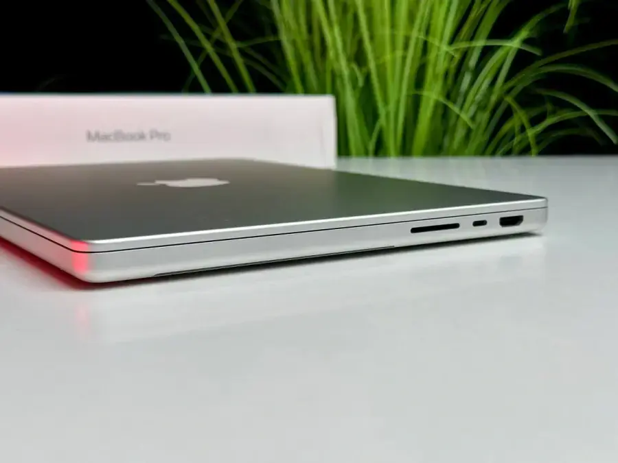 ВЖИВАНИЙ MacBook Pro 14" Silver (MKGR3) 2021 - Стан: гарний | Комплект: повний | Гарантія: 3 міс.